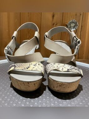 FRANCO SARTO WOMEN’S CORK PLATFORM SANDALS SIZE 6M HIGH HEELS